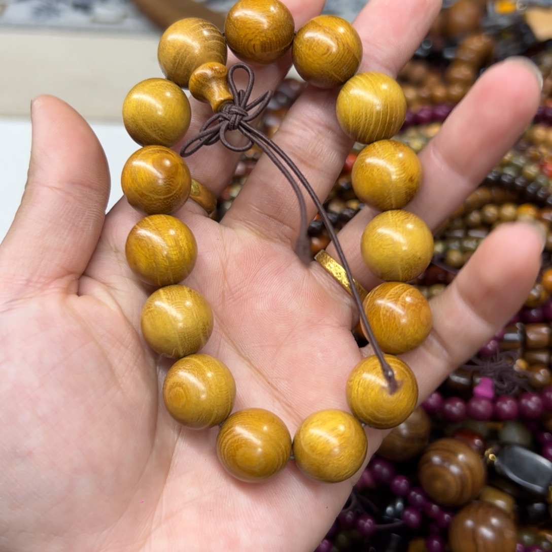 无事牌维腊木（绿檀）