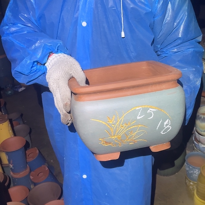 紫砂花盆紫砂花盆和小