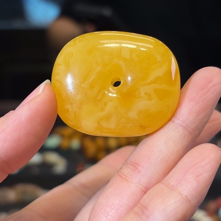 蜜蜡未镶嵌颈饰蜜蜡