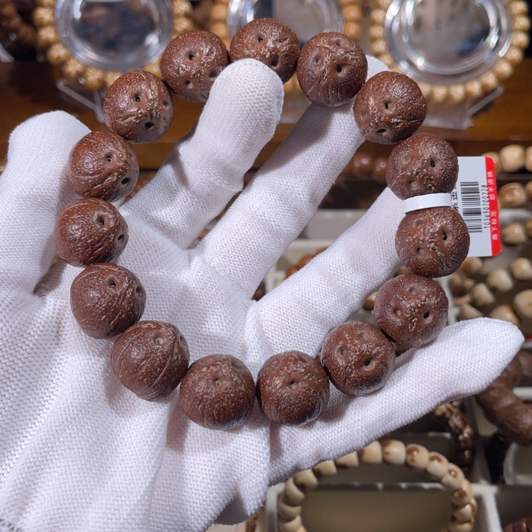 锌***紫金鼠手串红皮原皮鼠