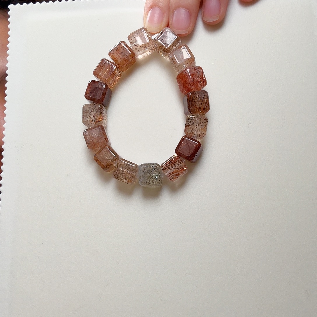 未镶嵌水晶手链大气上档次