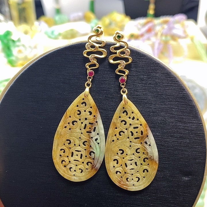 翡翠耳饰银S925镶嵌黄翡镂空雕刻水滴耳针款