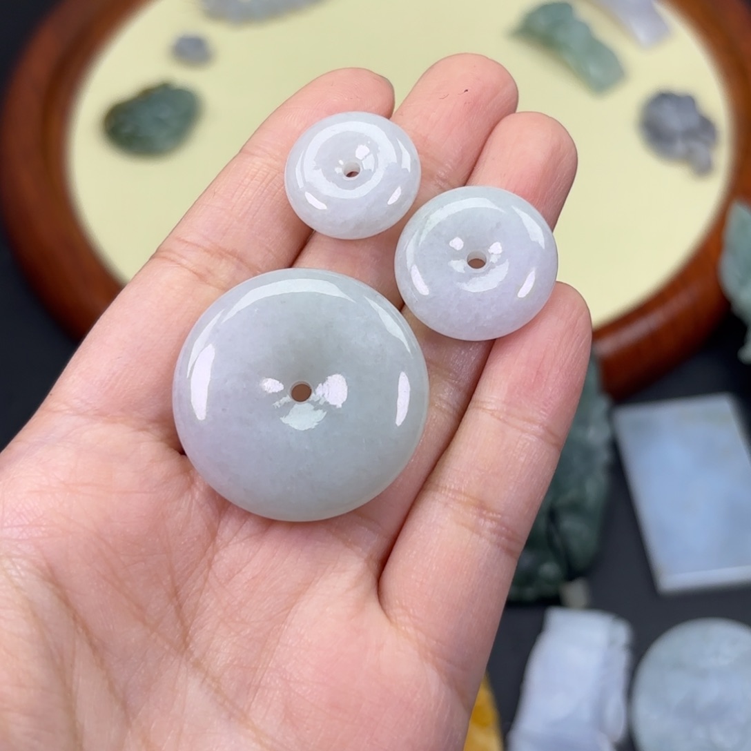 翡翠吊坠(不含链)未镶嵌肖****头