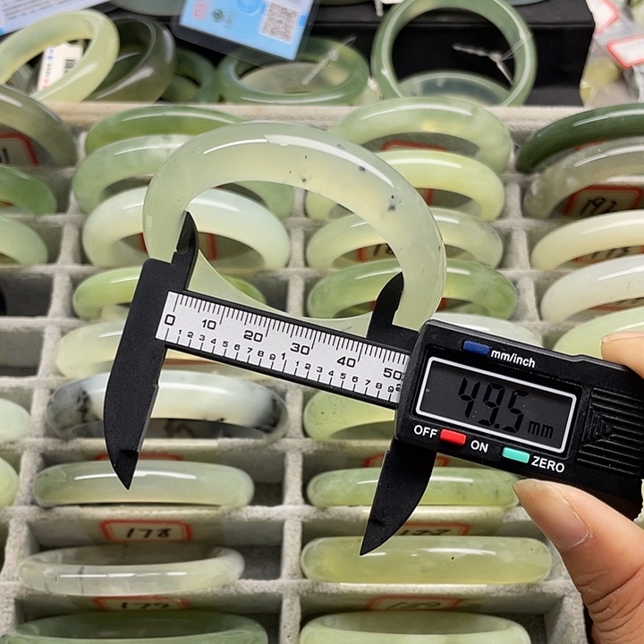 未镶嵌蛇纹石玉手镯165