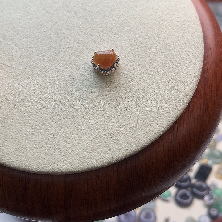 翡翠颈饰未镶嵌爱心路路通