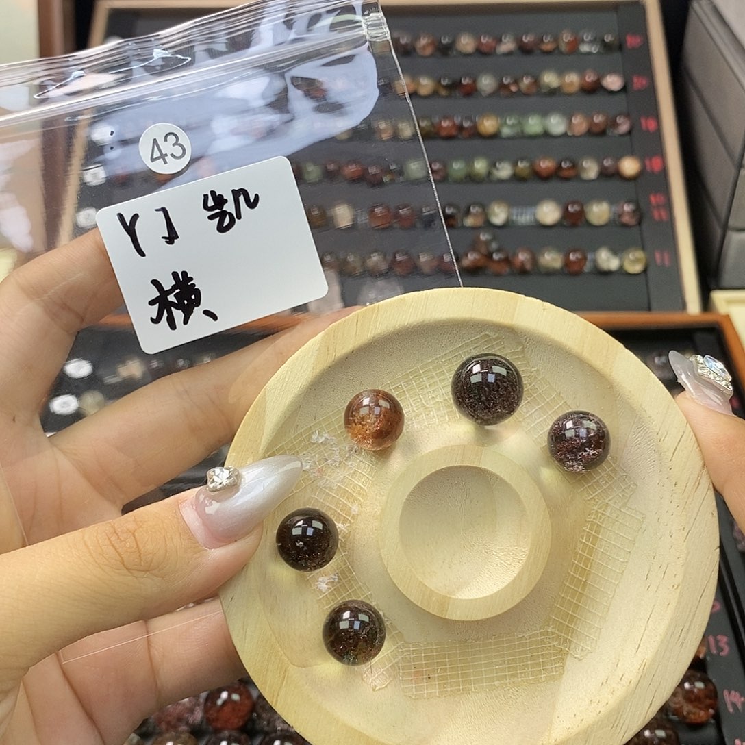 Y***丶水晶手链银S925镶嵌手链不退不换