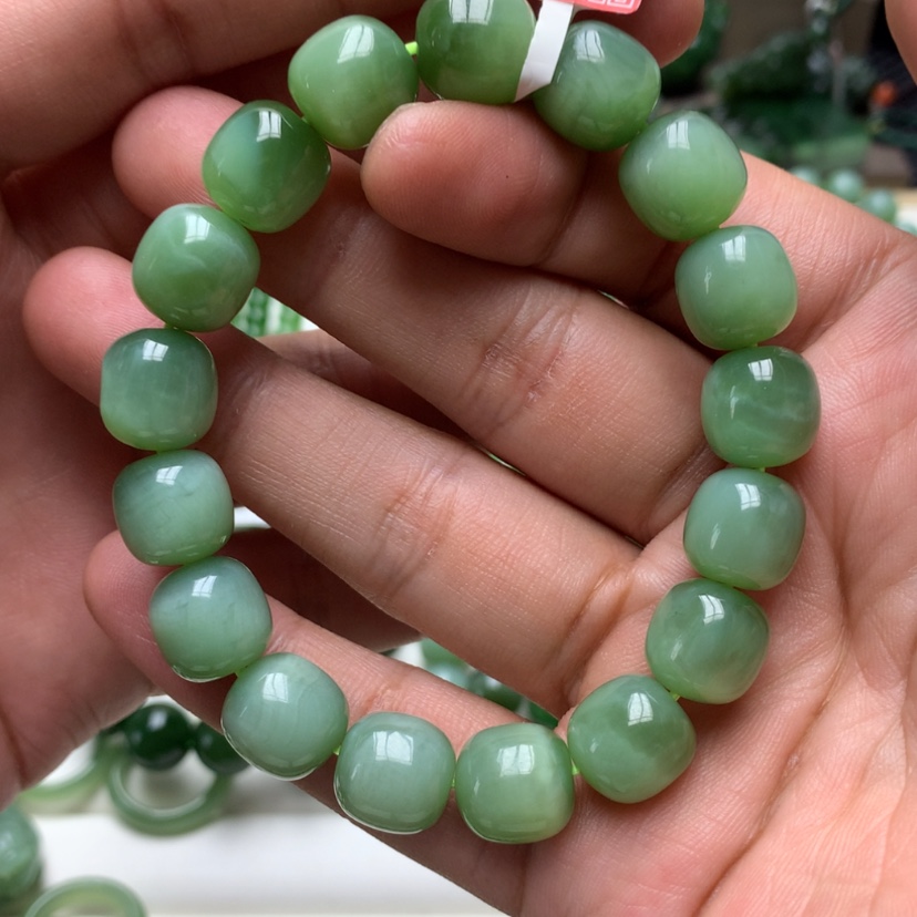 【闪购商品】未镶嵌手链和田玉（碧玉）