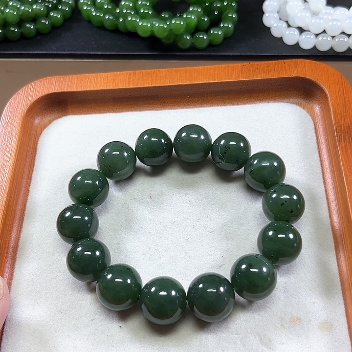 未镶嵌手链和田玉（碧玉）