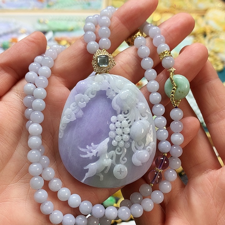 翡翠颈饰未镶嵌吊坠