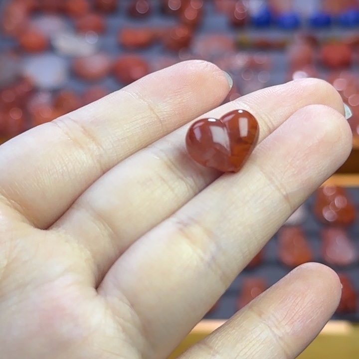 南红玛瑙未镶嵌珠宝半成品火焰纹屁桃