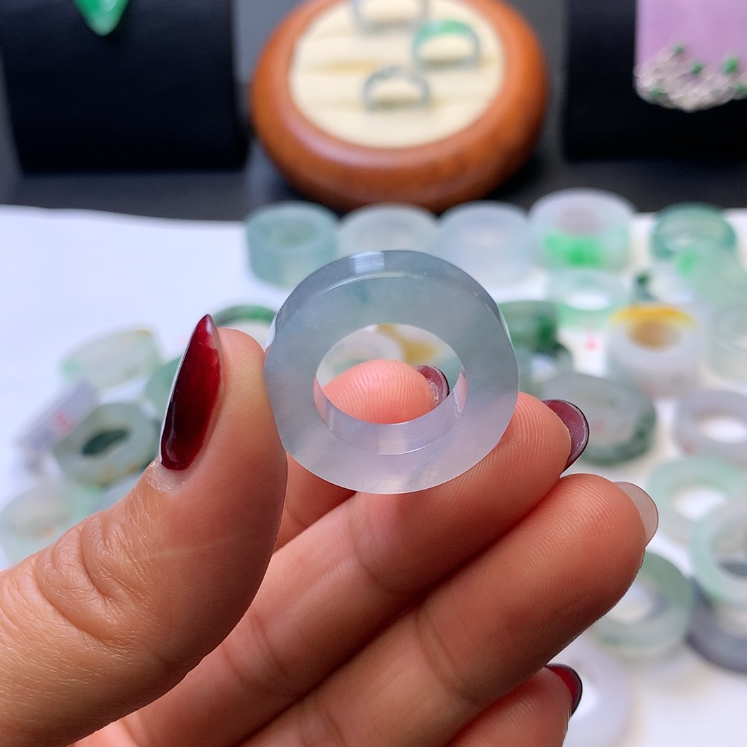 定制翡翠未镶嵌翡翠戒指10/17