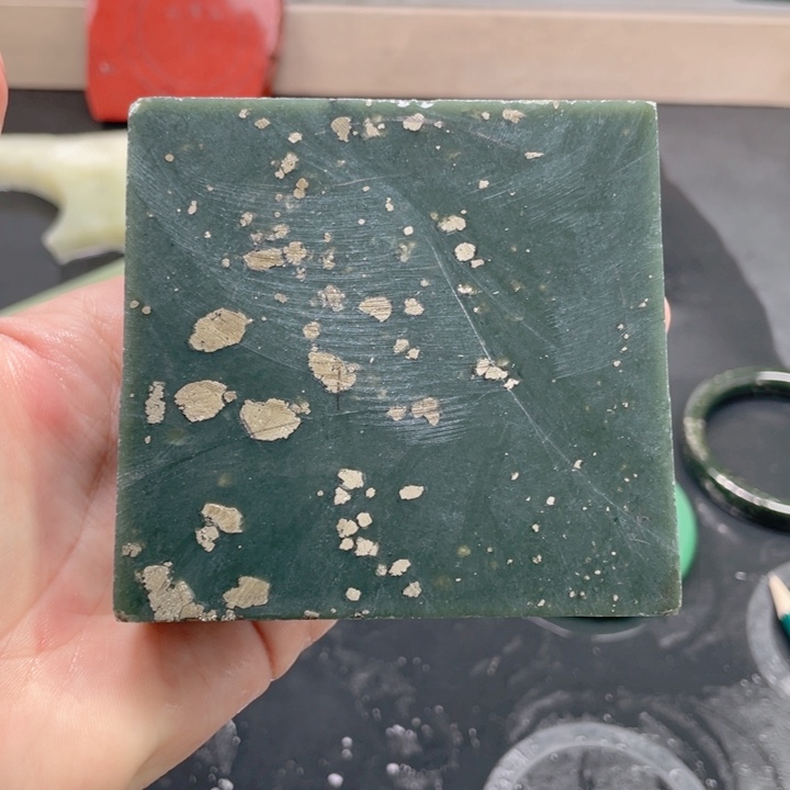 佑***安和田玉未镶嵌手镯定制