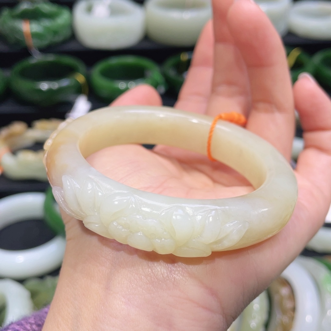 未镶嵌手镯和田玉64