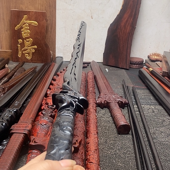 紫光檀木80长黑金古刀