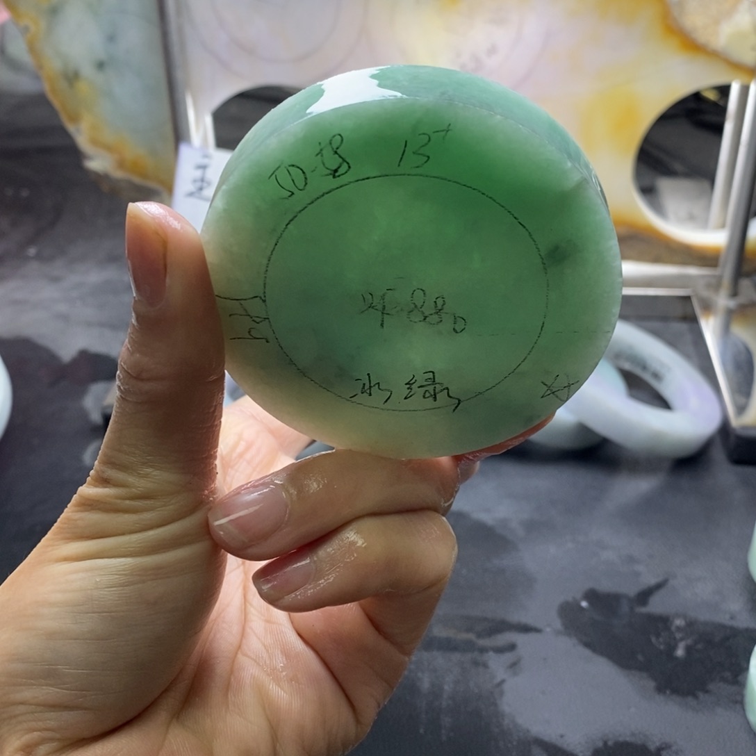 定制翡翠正未镶嵌
