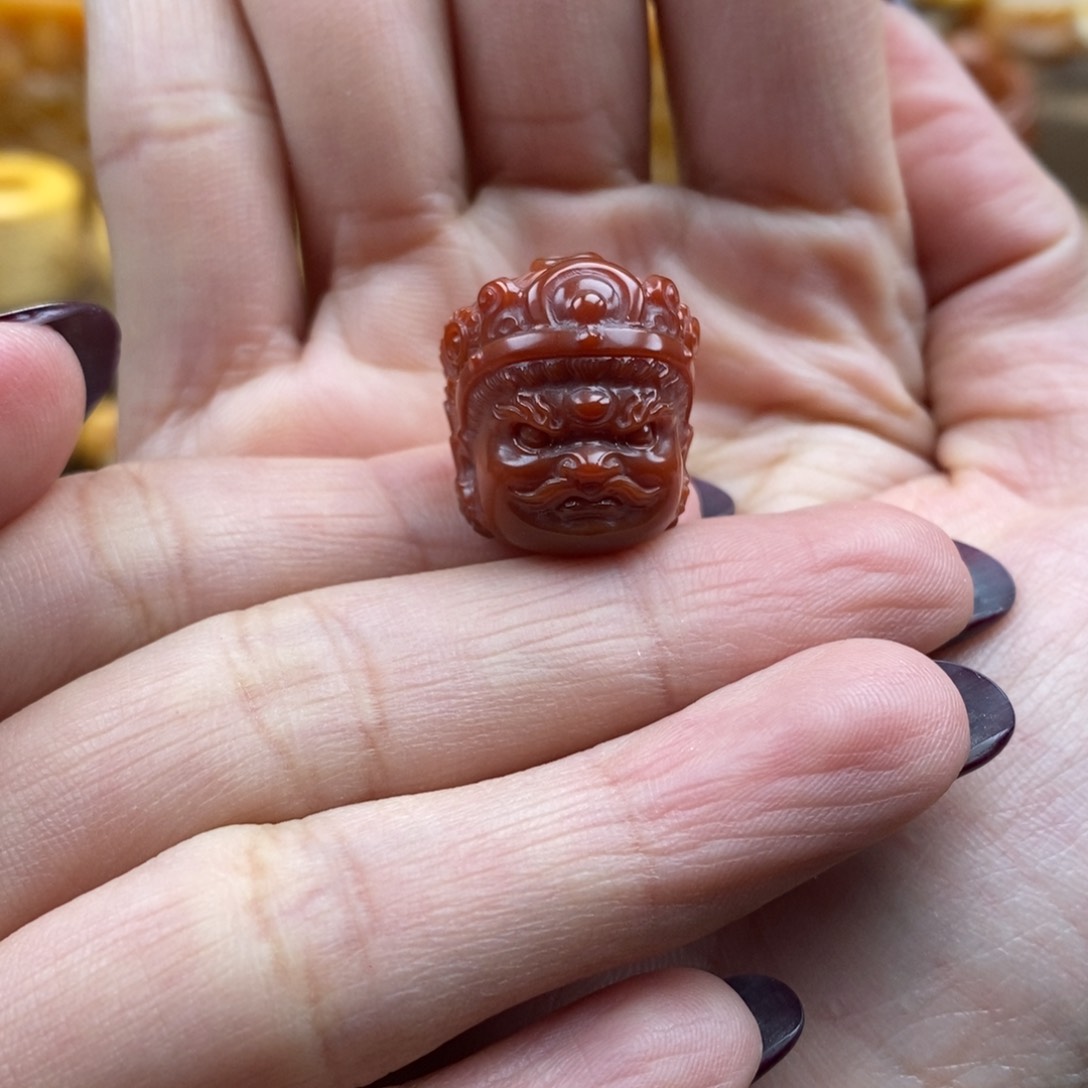 石英质玉颈饰未镶嵌