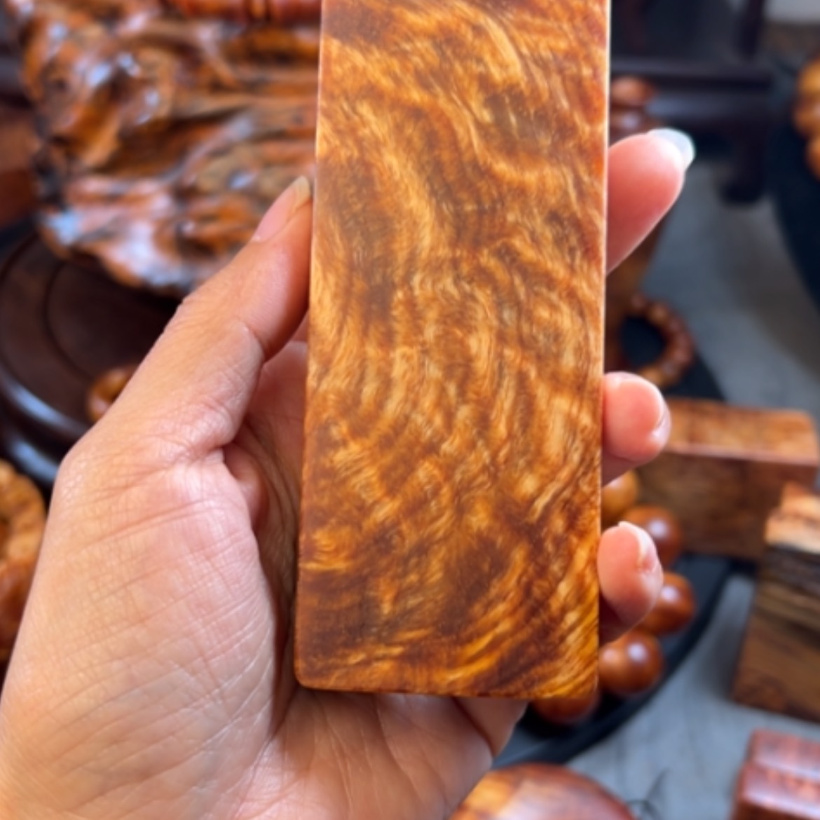 【闪购商品】松木（琥珀木）把件古****卢