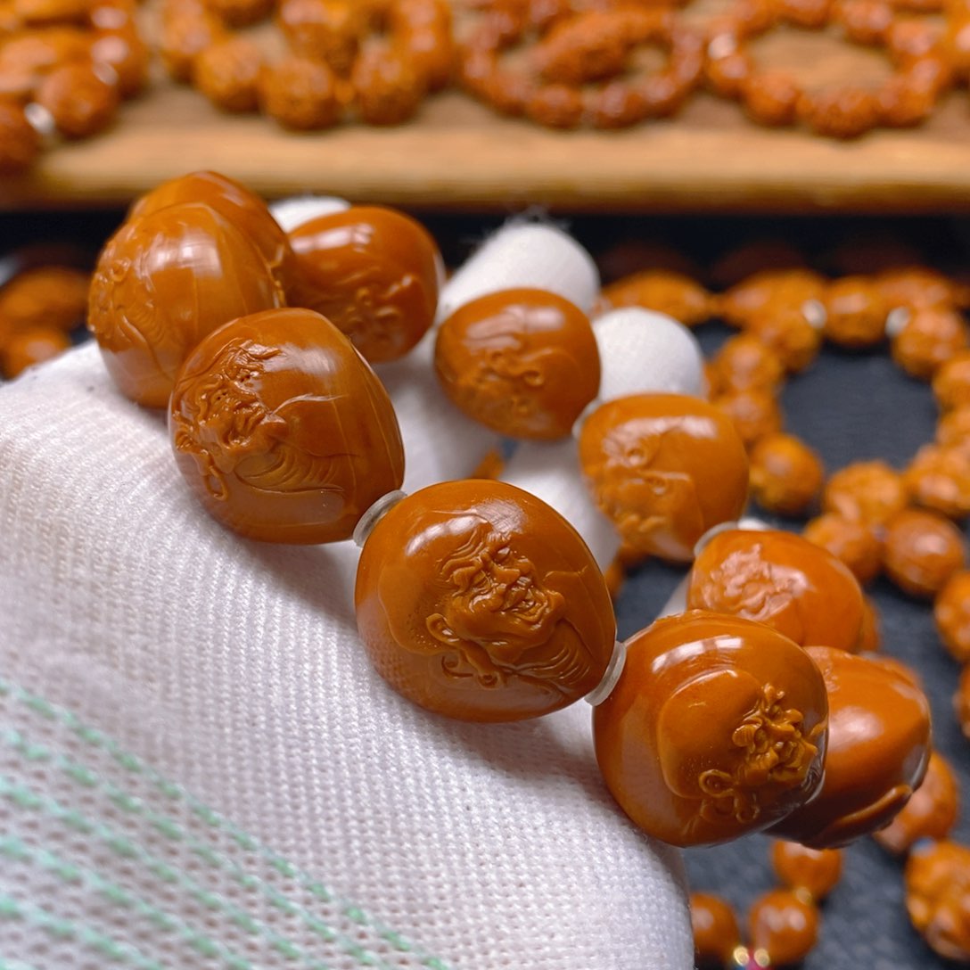 手串/手链橄榄核许静健2.1梅林铁核，薄意十八罗汉