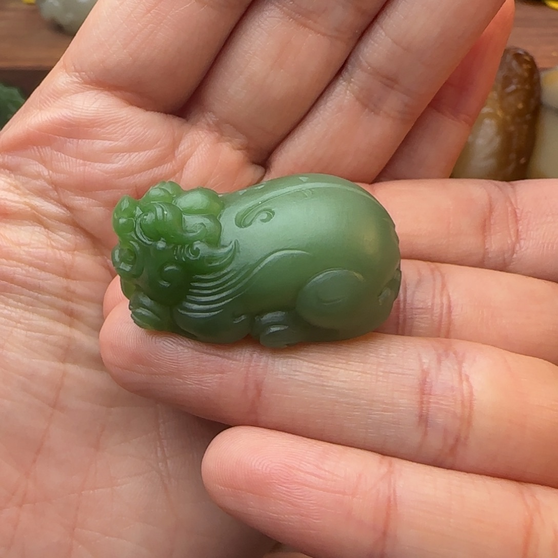 定制和田玉诚**哥碧玉貔貅