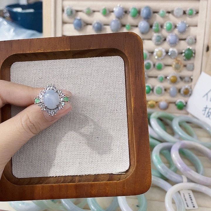 翡翠未镶嵌颈饰天然翡翠Ａ货