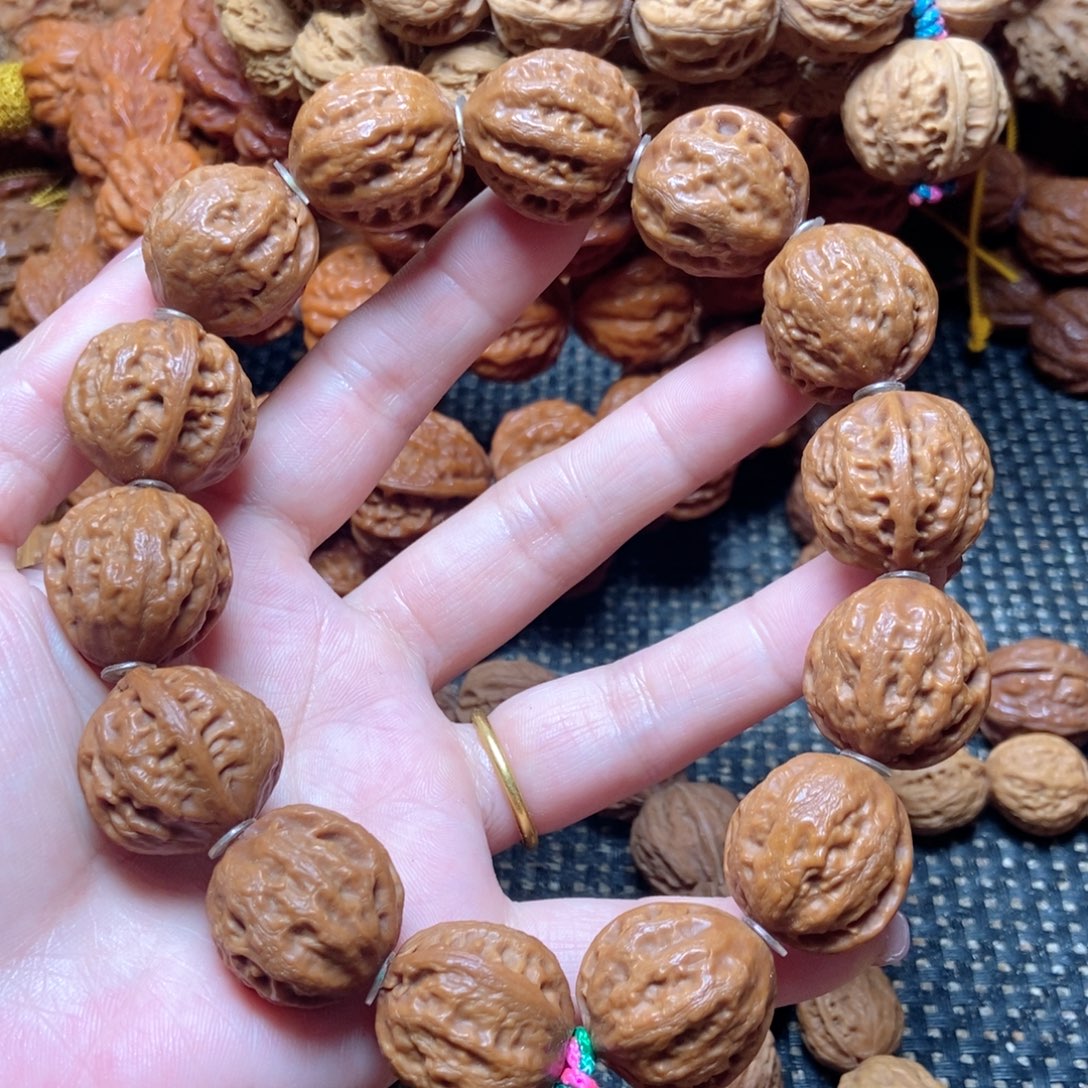 桃核吊坠小金豆手串