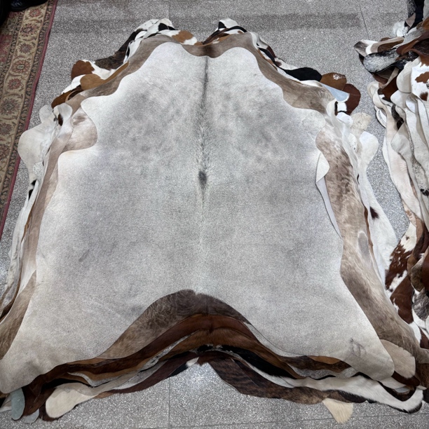 【本尼家】L723 220×195 专拍牛皮地毯