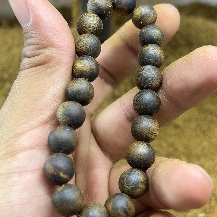 用***雁手串沉香棋楠沉香1.0尺寸10克➕沉水浮高货