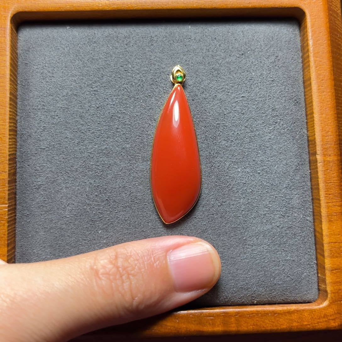 未镶嵌挂坠南红玛瑙