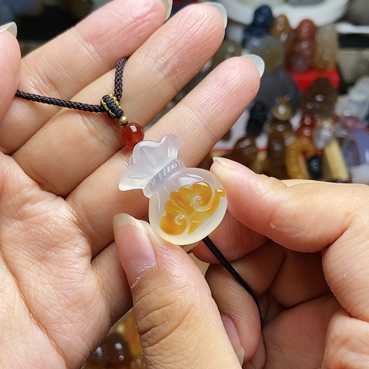 未镶嵌颈饰玛瑙/玉髓