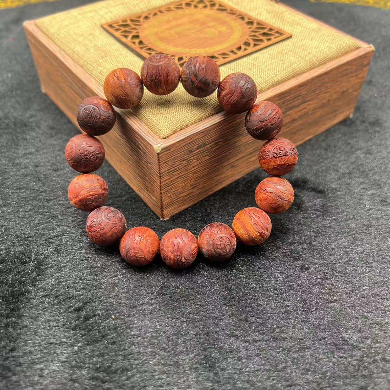 【百世璀璨 尽耀光芒】雪山重楼15MM单圈手链C021