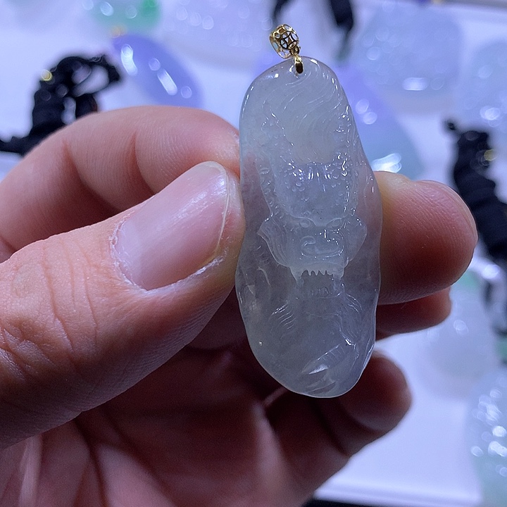 翡翠颈饰18K金镶嵌天然翡翠A货吊坠