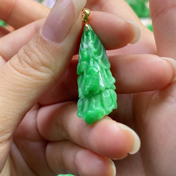 颈饰未镶嵌翡翠吊坠