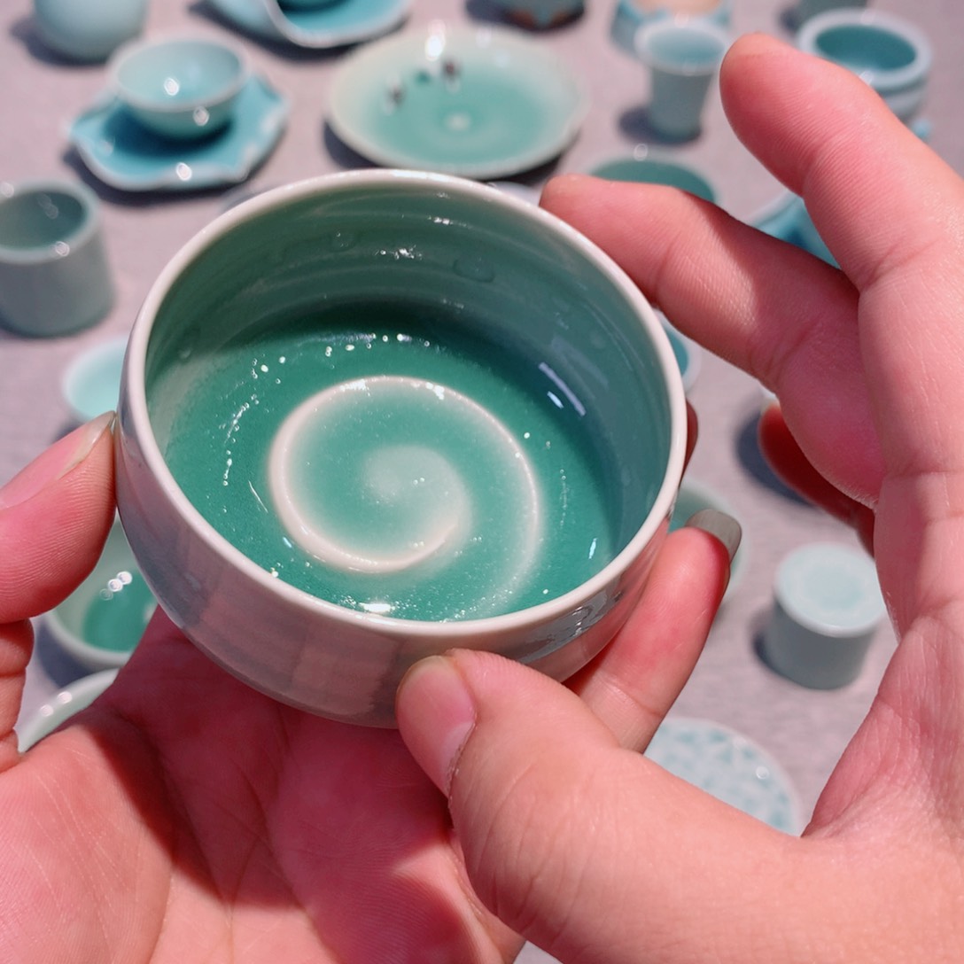 假**孩龙泉青瓷茶具杯子