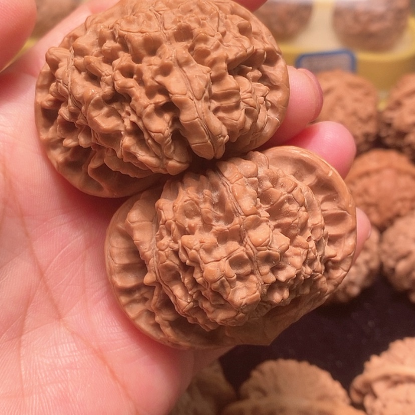 【闪购商品】藤艺把件文玩核桃麒麟纹官帽