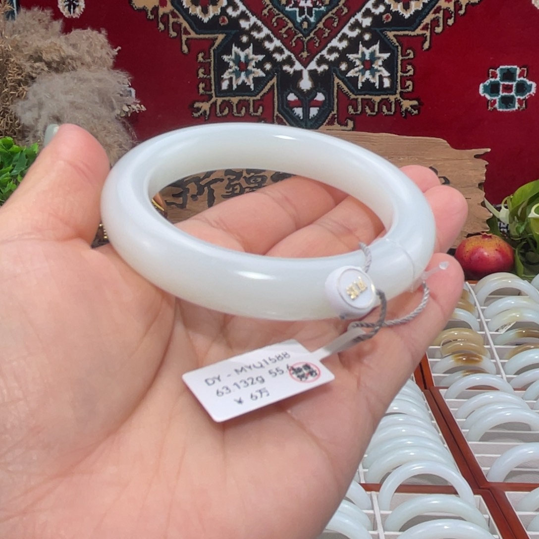 未镶嵌手镯和田玉天然且末老料