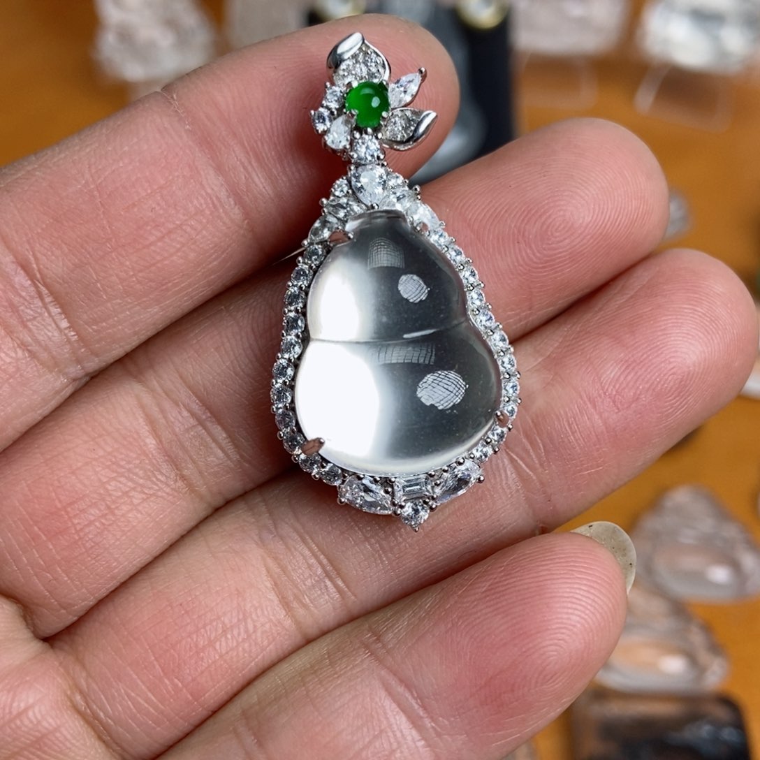 石英质玉吊坠银S925镶嵌帮*