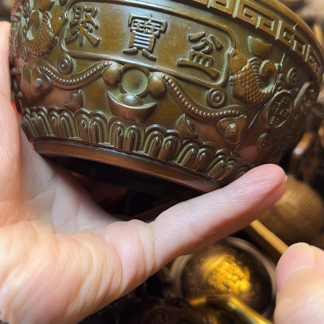 精美铜器工艺品等