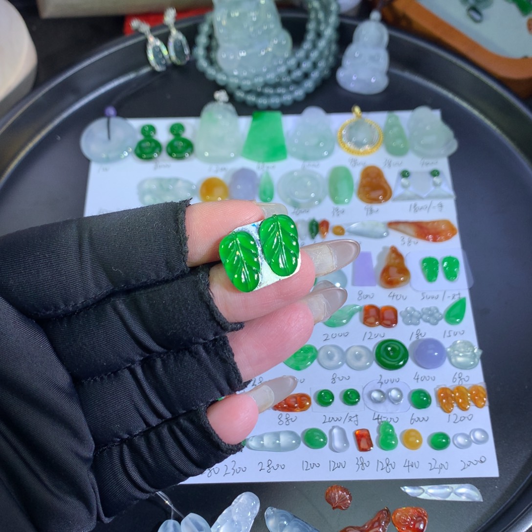 翡翠未镶嵌吊坠(不含链)冰绿叶