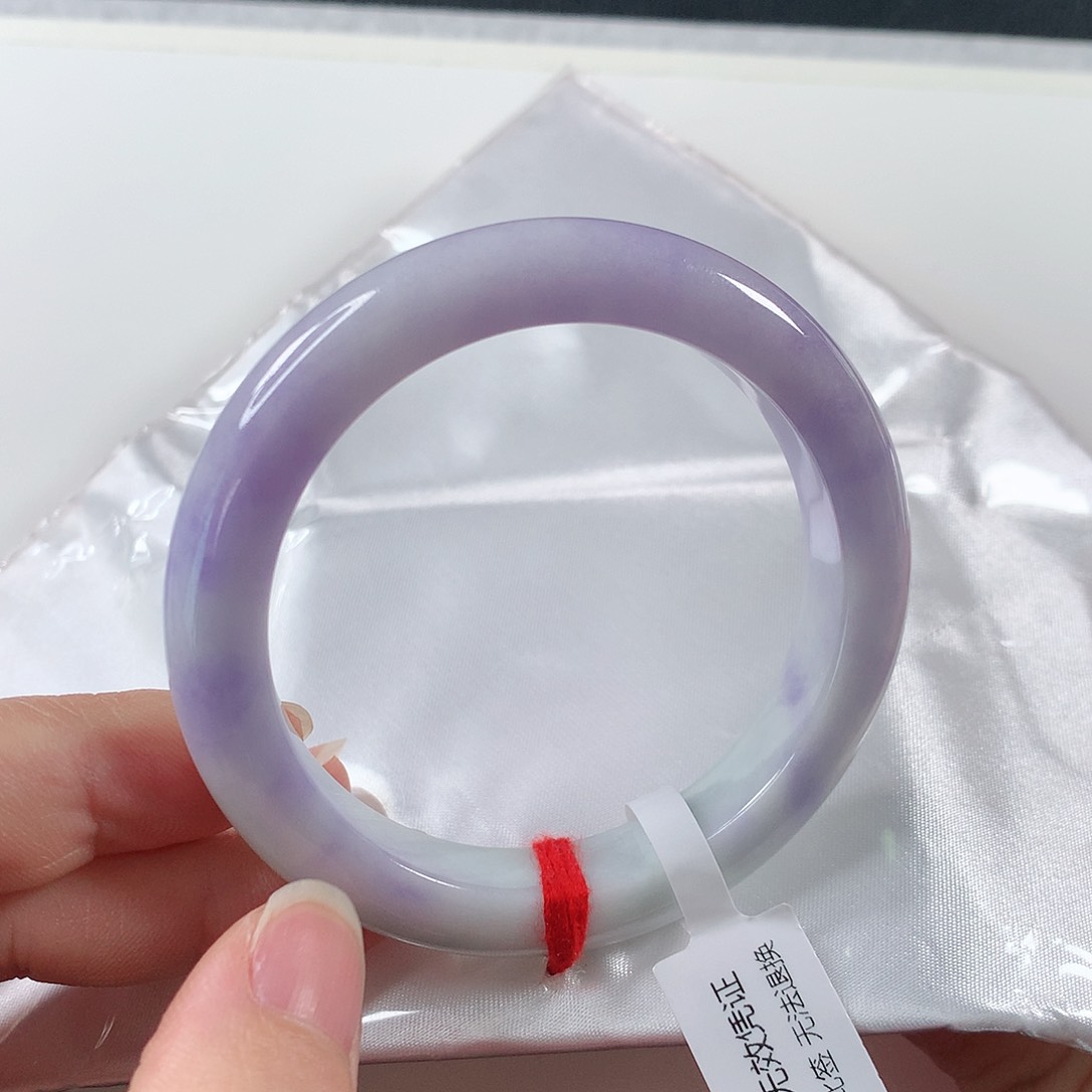 翡翠手镯未镶嵌①③⑧