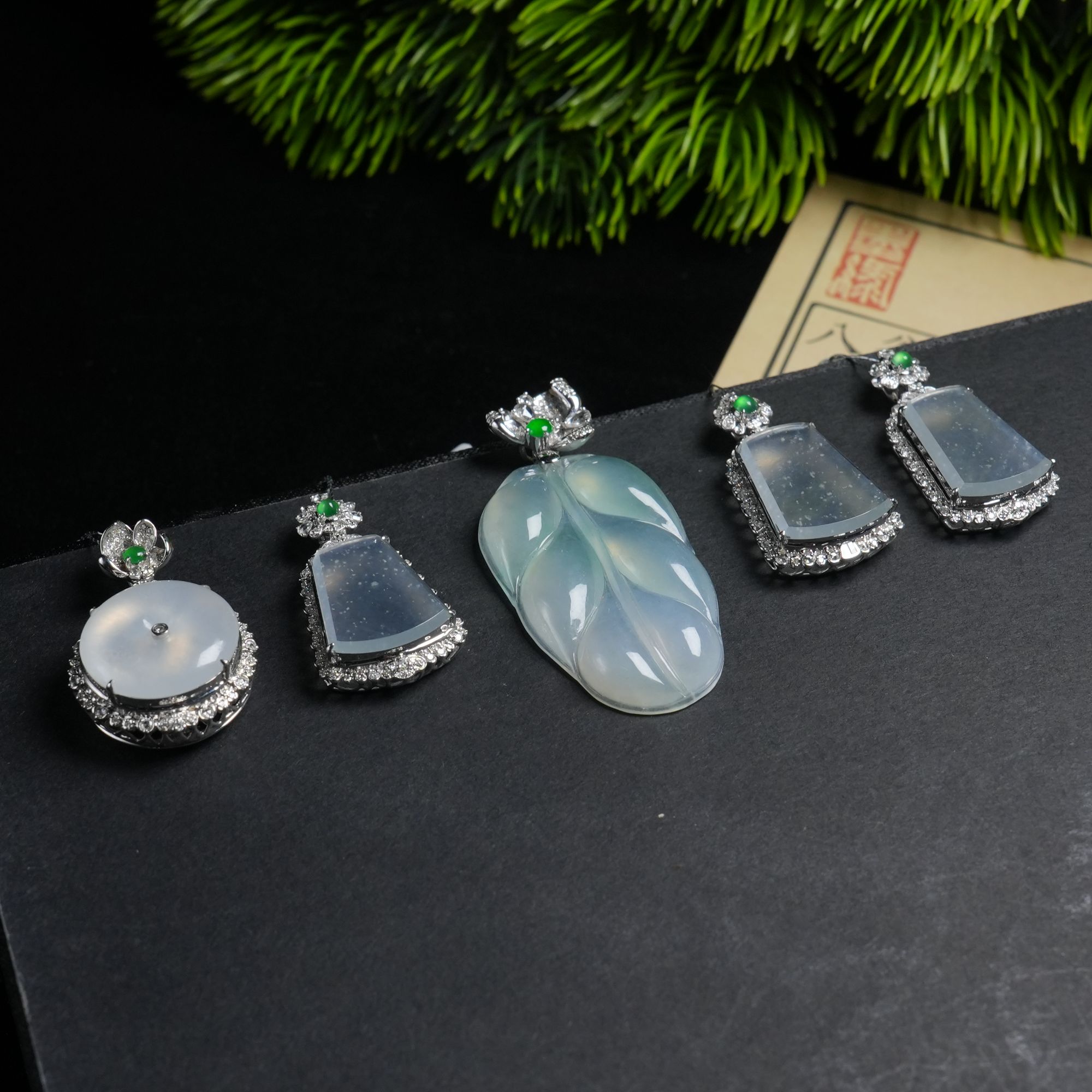 思懿珠宝 18k翡翠吊坠-19800-多样性发一