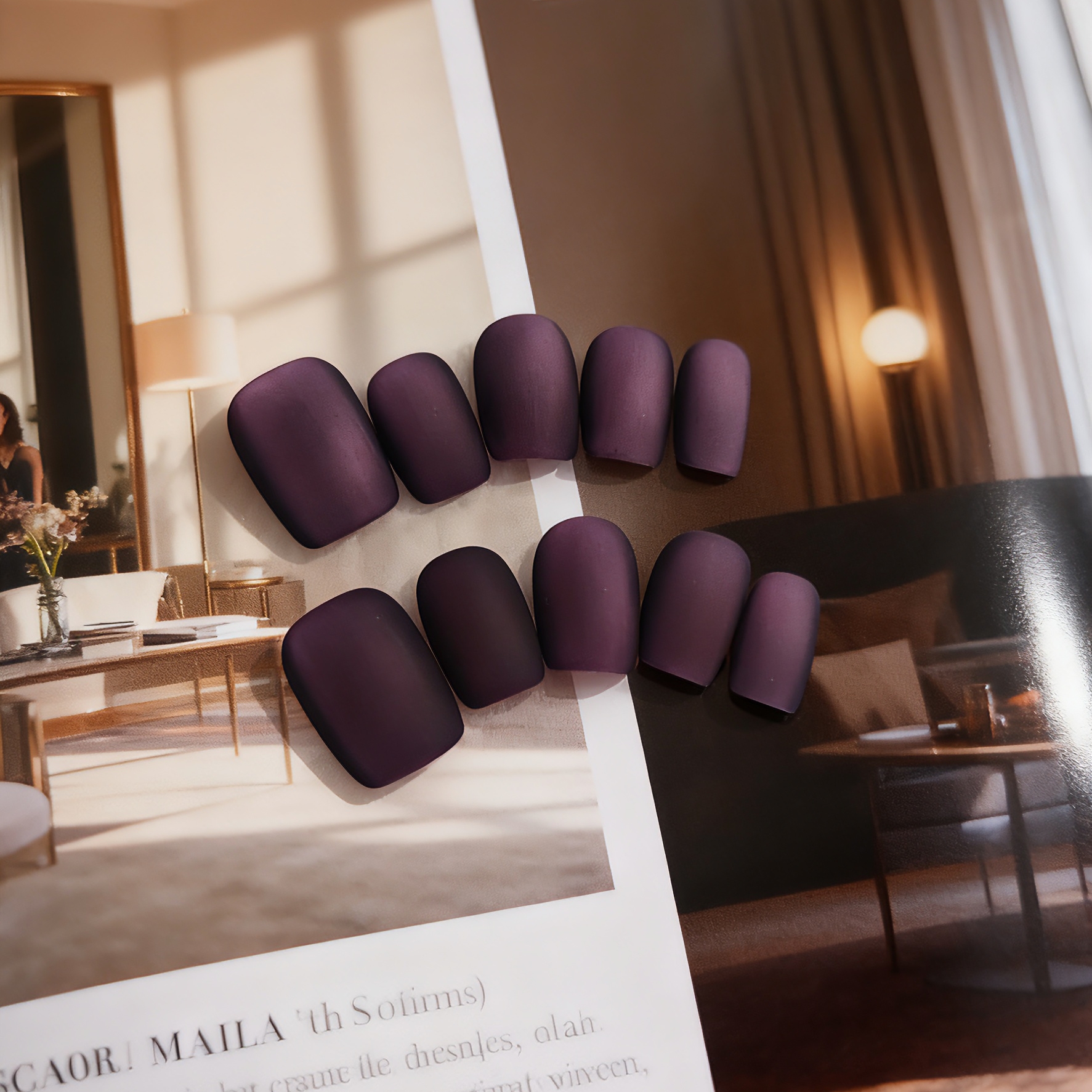 UM·【爱斯基摩】秋冬超显白紫色猫眼高级缎面磨砂质感美甲穿戴甲