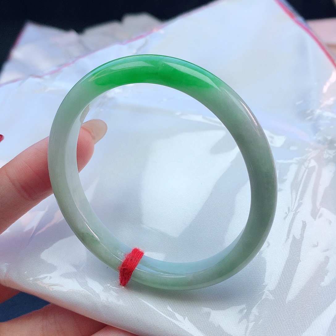 翡翠手镯未镶嵌55贵妃882291