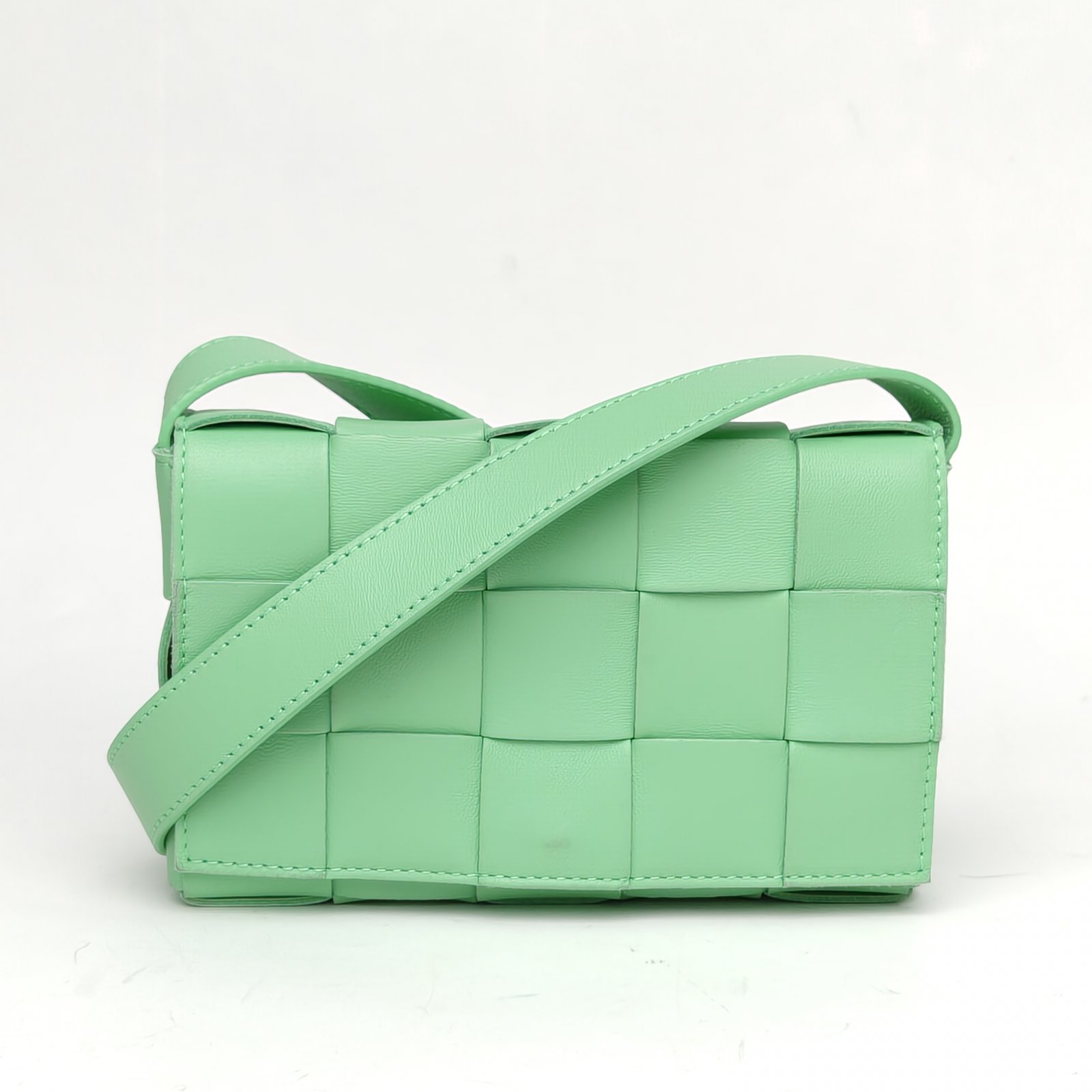 95新 BOTTEGA VENETA/葆蝶家 小花Jerry活动Cassette 斜挎包
