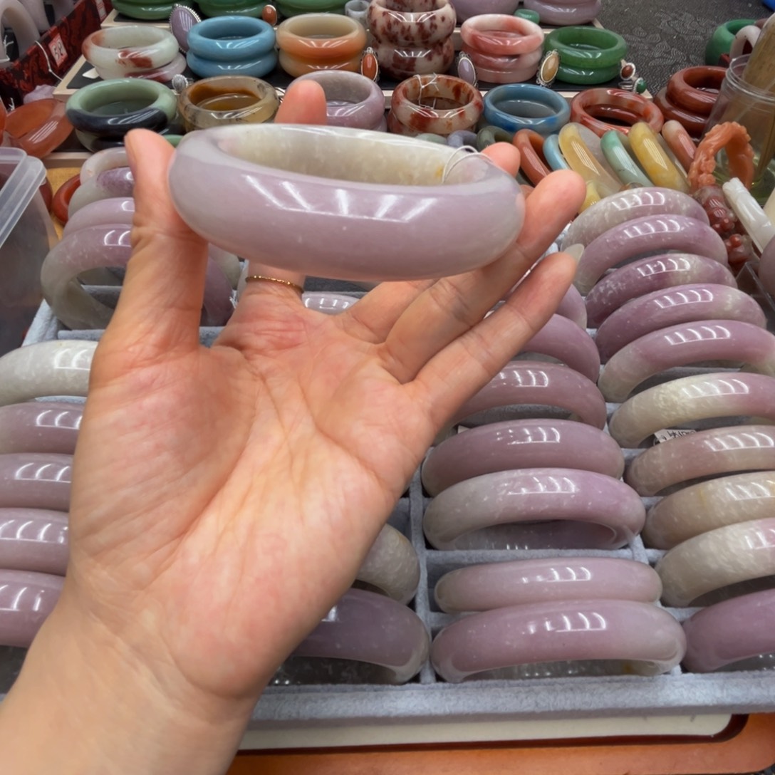 玛****石英质玉未镶嵌圈口58