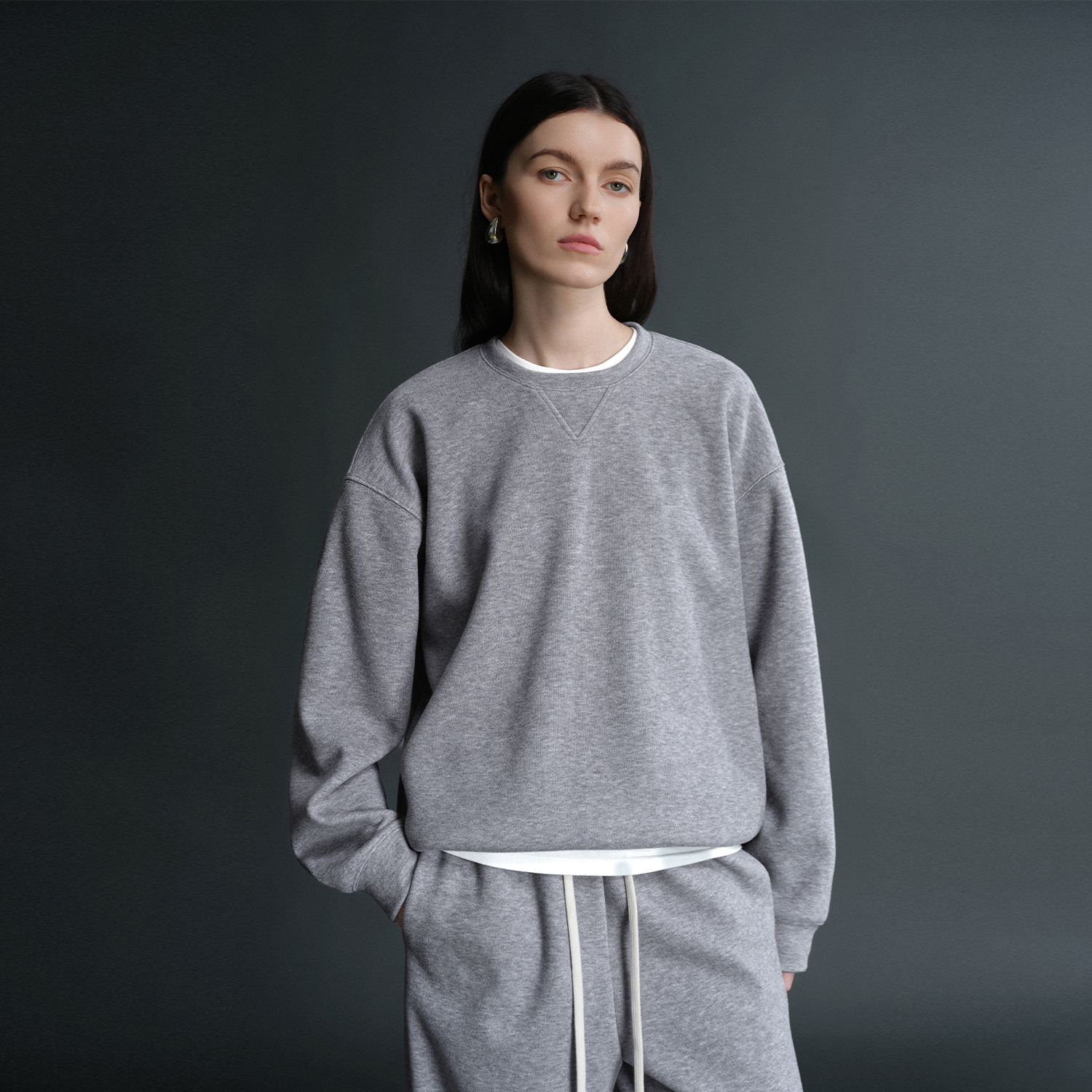 CEMO冬 羊毛蚕丝宽松百搭休闲圆领套头卫衣女内搭 CM06825323