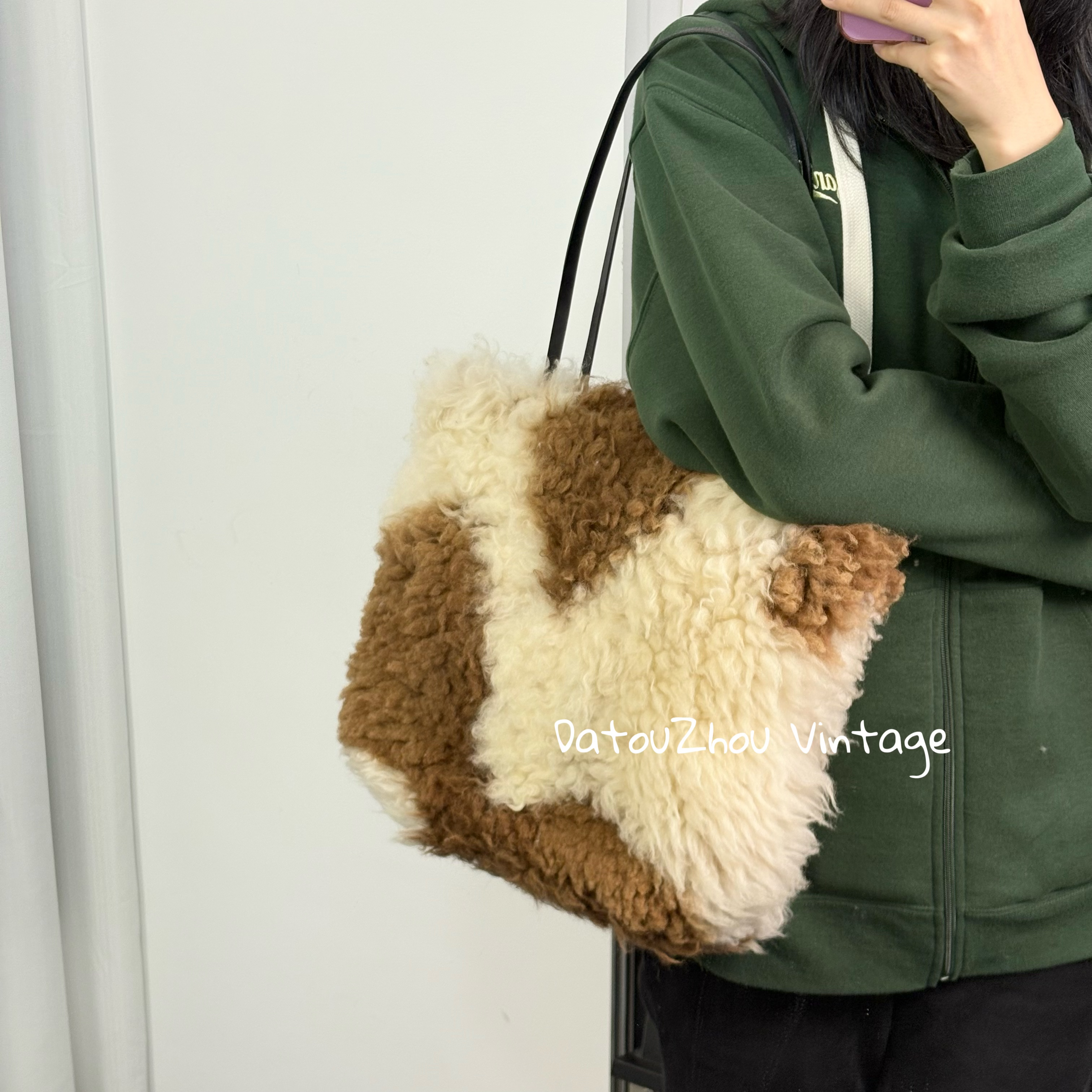 95新 FENDI/芬迪 特殊毛毛单肩包ss 