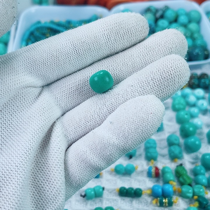 南红玛瑙未镶嵌珠宝奇石