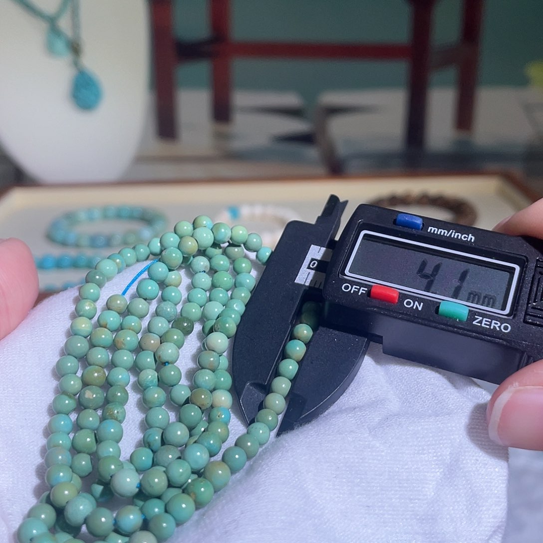 绿松石配饰未镶嵌