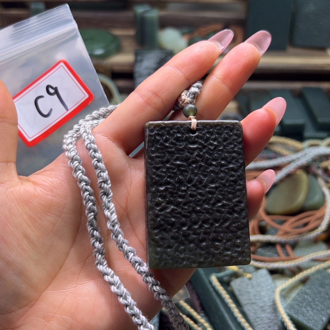 和田玉（糖玉）未镶嵌颈饰