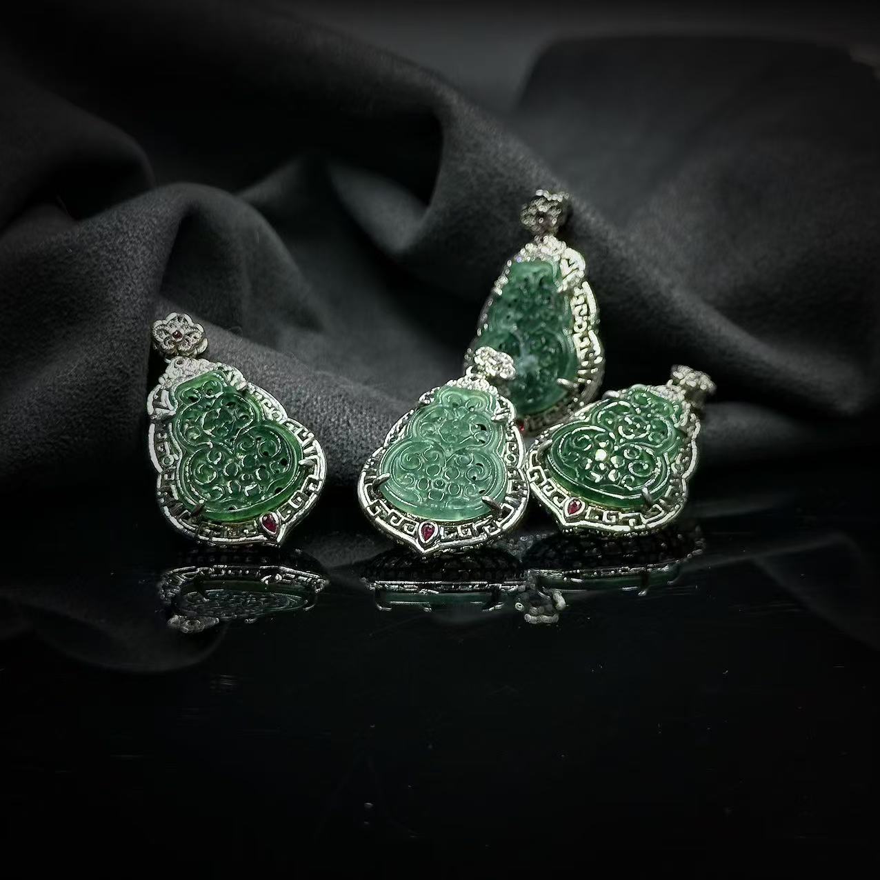 【缪老师严选】YY5051 翡翠吊坠 多样性发其一